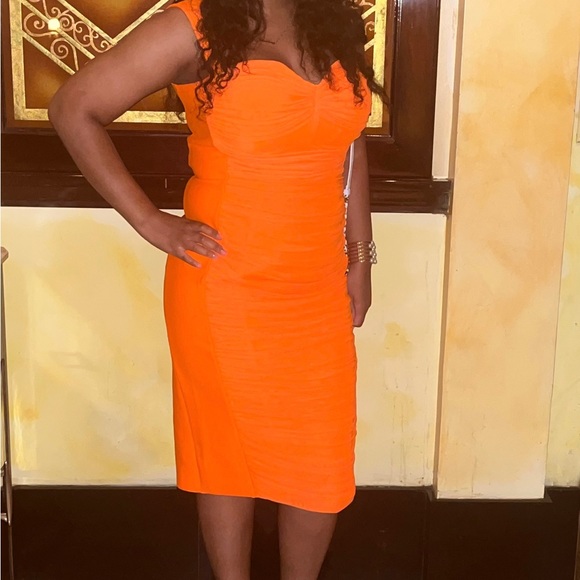 🧡Orange midi dress🧡 - Picture 3 of 6